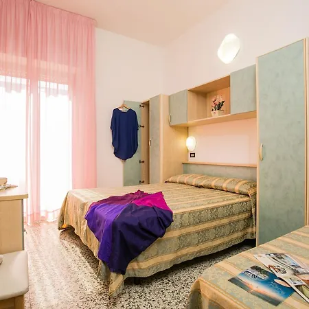 Hotel Pineta 3*